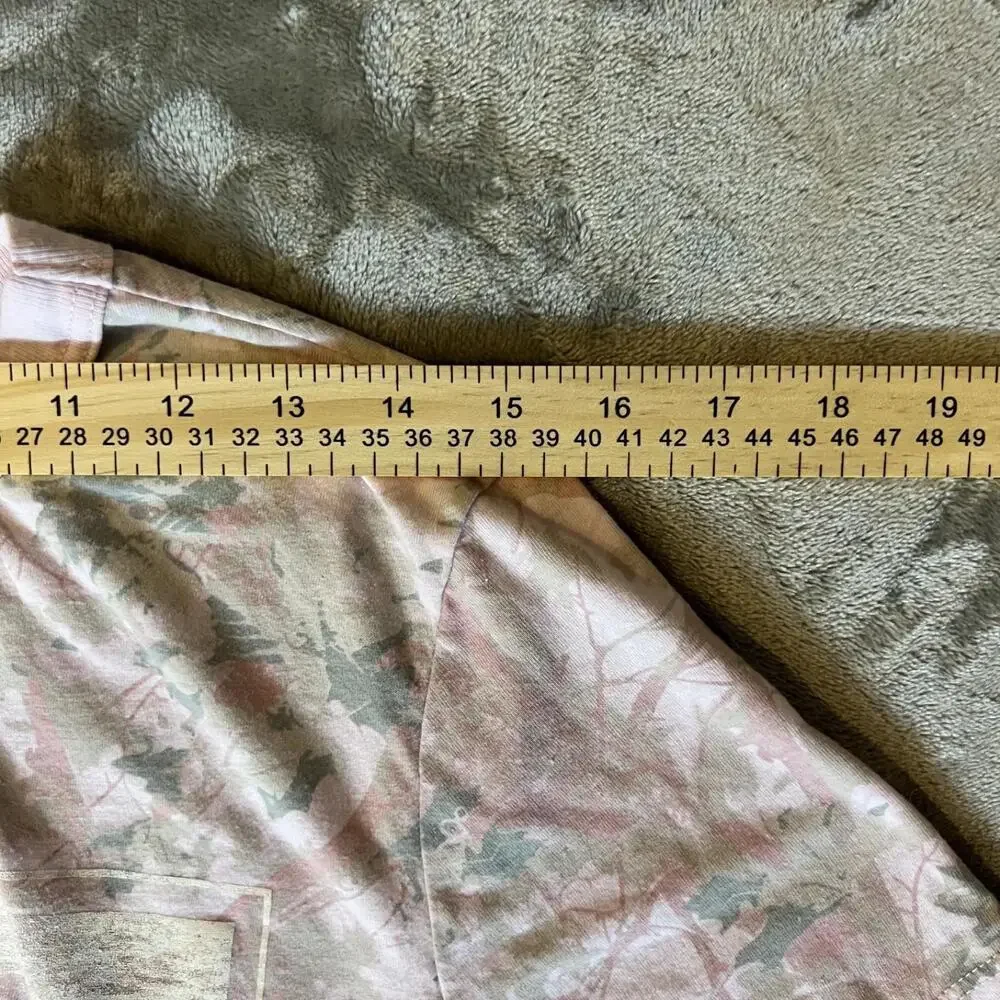 Women's Camo 97 Short Sleeve Graphic T-Shirt - Pink Size Small - Picture 5 of 6